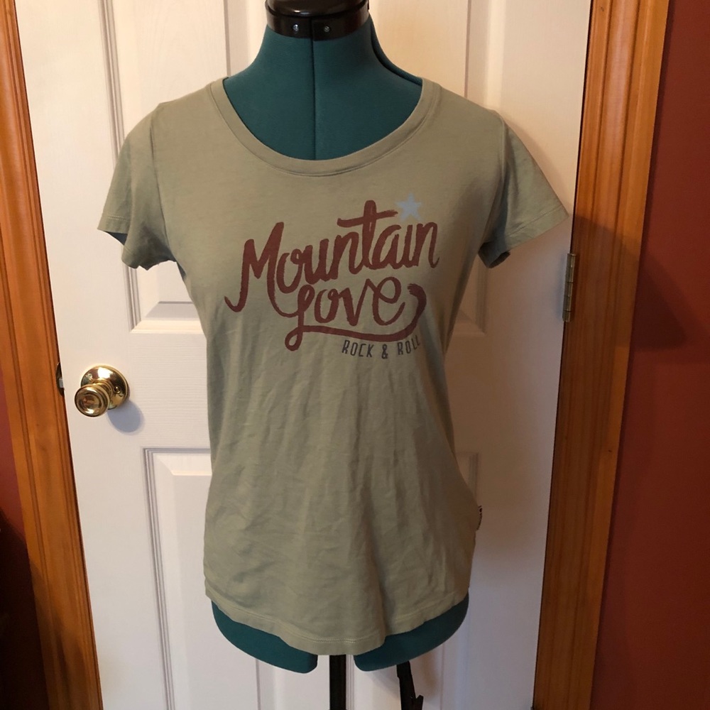 Mountain Love olive T-shirt size small